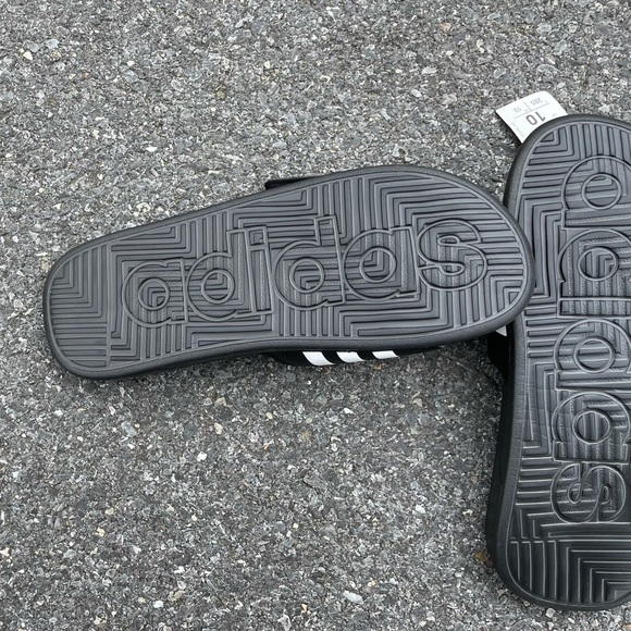 [SOLD] Adidas slides - Picture 3 of 3